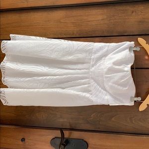 White strapless dress